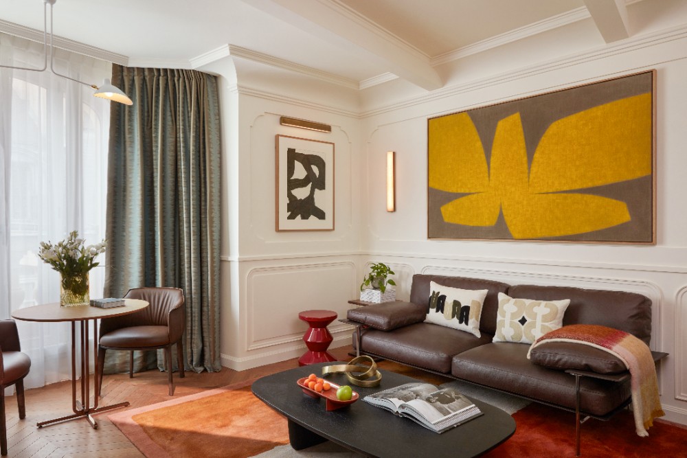 Une place importante donnée à l'art contemporain  ( © Villa-des-Prés) Une place importante donnée à l'art contemporain  ( © Villa-des-Prés)