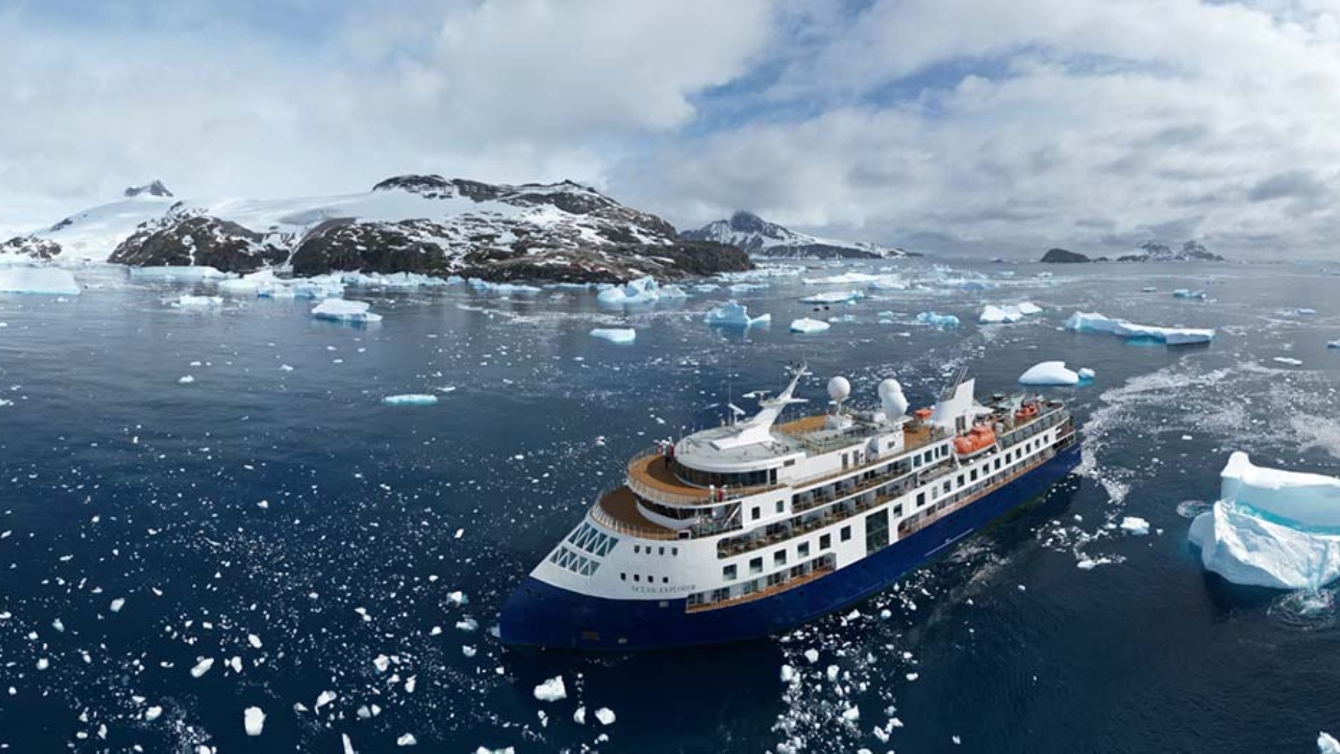 Ocean Explorer : les réservations sont ouvertes pour les saisons Antarctique 2024/2025, Arctique 2025 et Antarctique 2025/2026 @Quark Expeditions
