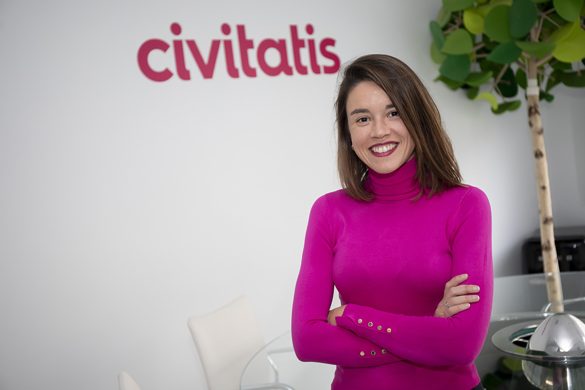 Verónica de Íscar (Chief B2B Sales Officer chez Civitatis), enthousiaste à l’annonce de cette nouvelle collaboration prometteuse entre Civitatis et Marietton Développement, qui marque une grande avancée sur le marché francophone. © Civitatis