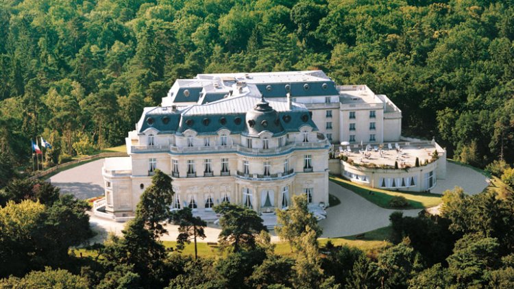 Plus qu'à la construction de nouveaux hôtels, l'heure est à la "conversion" d'hôtels existants. Ici,  l'InterContinental Château Mont Royal qui va ouvrir prochainement à Chantilly (© IHG) Plus qu'à la construction de nouveaux hôtels, l'heure est à la "conversion" d'hôtels existants. Ici,  l'InterContinental Château Mont Royal qui va ouvrir prochainement à Chantilly (© IHG)