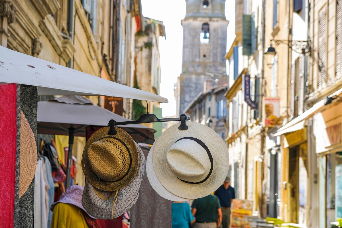 Si les activités des touristes dans les Bouches-du-Rhône sont très variées, il ressort de l'enquête une prédominance pour la découverte du patrimoine culturel, la balade et la plage/baignade - DR : DepositPhotos.com, feathery