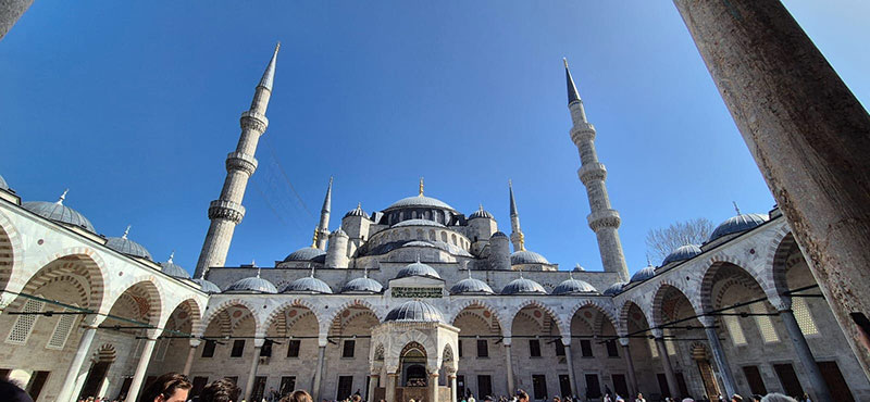 La Mosquée Bleue – Sultan Hamet + CEDIV TRAVEL