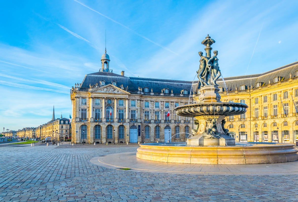 Bordeaux City Tours mise sur le biocarburant (HVO) - Photo : Depositphotos.com