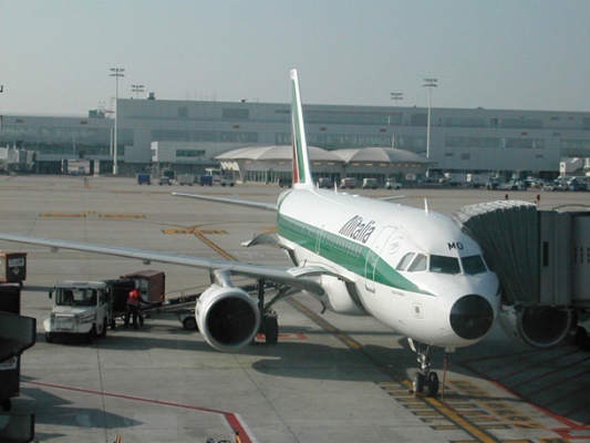 Des avions d'Alitalia devraient rester au sol vendredi 24 juillet 2015 - Photo : Alitalia Des avions d'Alitalia devraient rester au sol vendredi 24 juillet 2015 - Photo : Alitalia