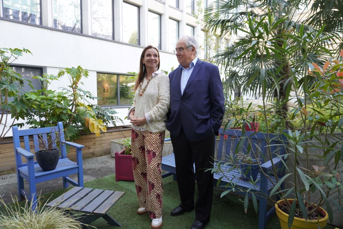 Sandrine de Saint-Sauveur et Jean-Louis Baroux dans les locaux parisiens d'APG le 12 avril 2024. Photo : C.Hardin