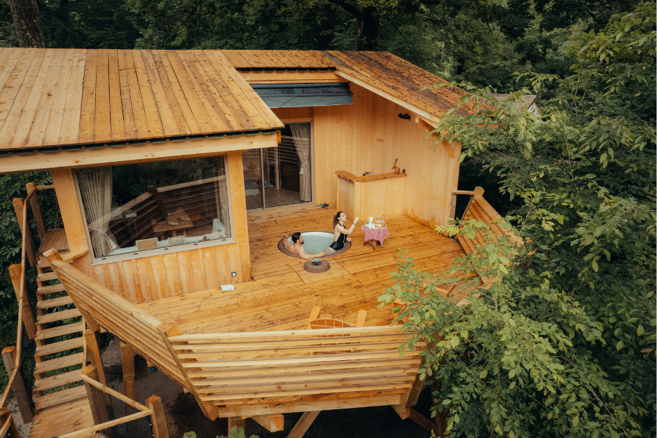 La cabane "Harmonie" du Bois de Rosoy et son jacuzzi perché à 4 mètres du sol (©danleex__ juin 2024 )
