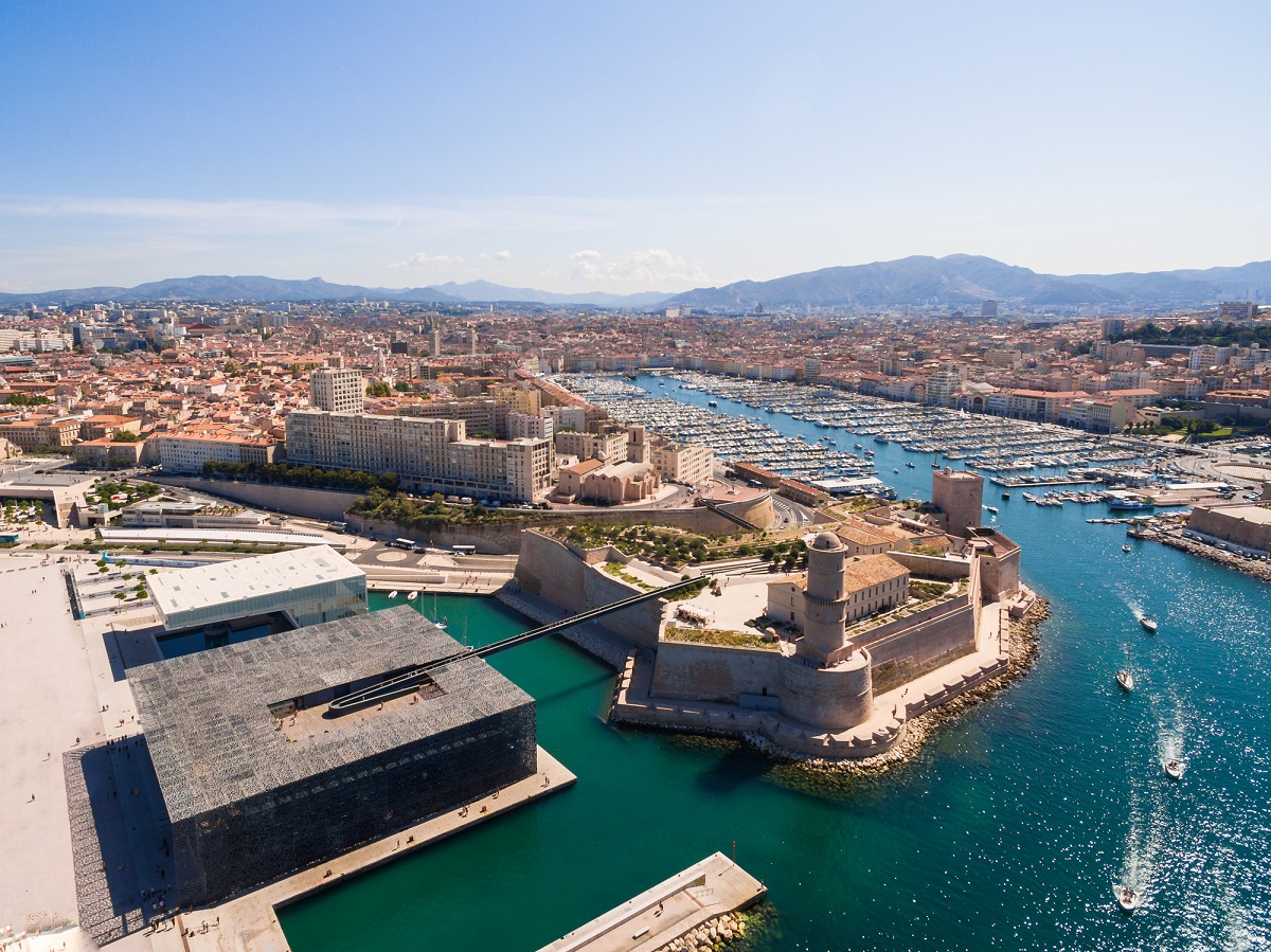 Vue aérienne du MUCEM et du fort Saint-Jean à l'entrée du Vieux Port - Depositphotos.com Auteur sam741002