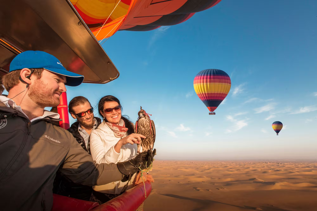 Des expériences très individualisées, comme ici, en mongolfière au-dessus de Dubaï (©Exclusively Yours)