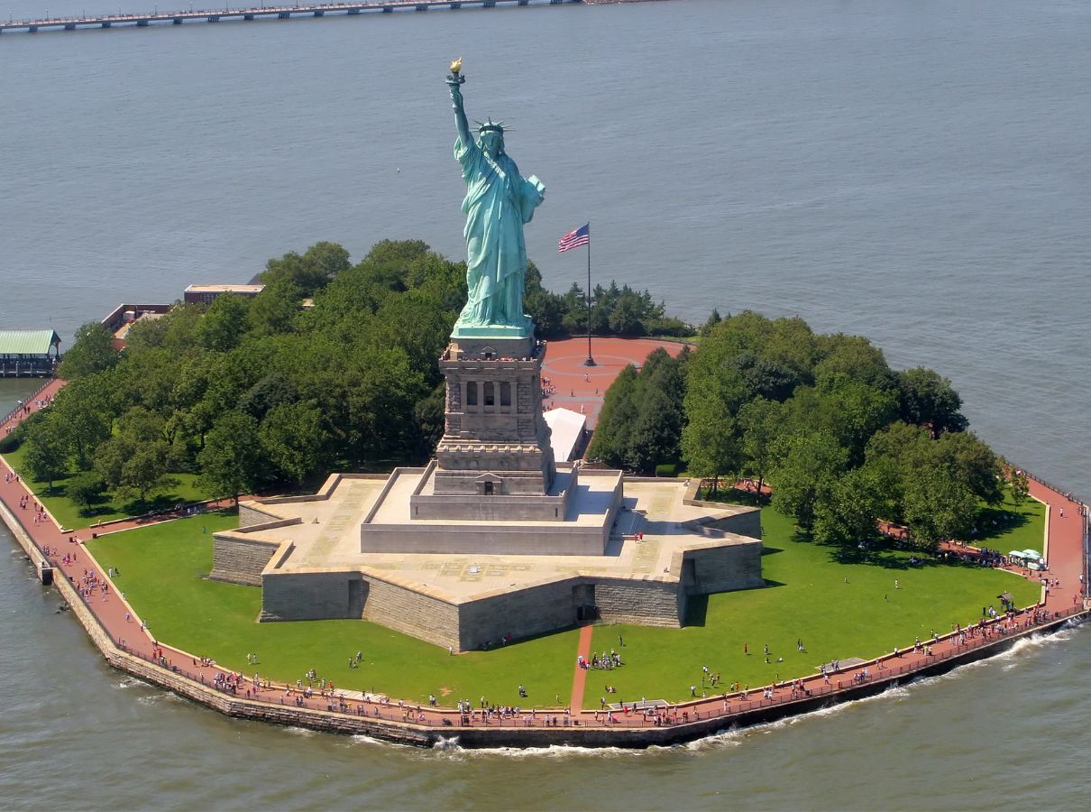 3.7 millions de personnes ont visité la Statue de la Liberté en 2023.