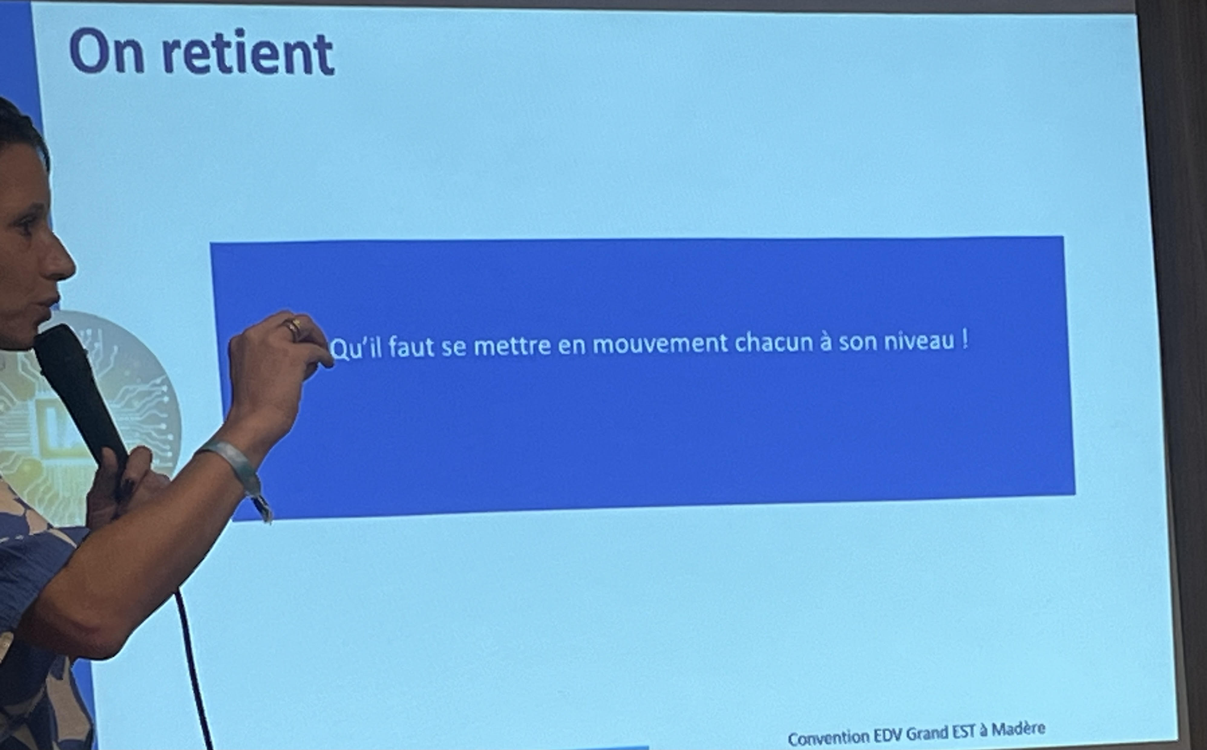 Pour Marie Allantaz, qui a dirigé l’Escaet, l'IA permet d'éviter le syndrome de la page blanche. @LG Pour Marie Allantaz, qui a dirigé l’Escaet, l'IA permet d'éviter le syndrome de la page blanche. @LG