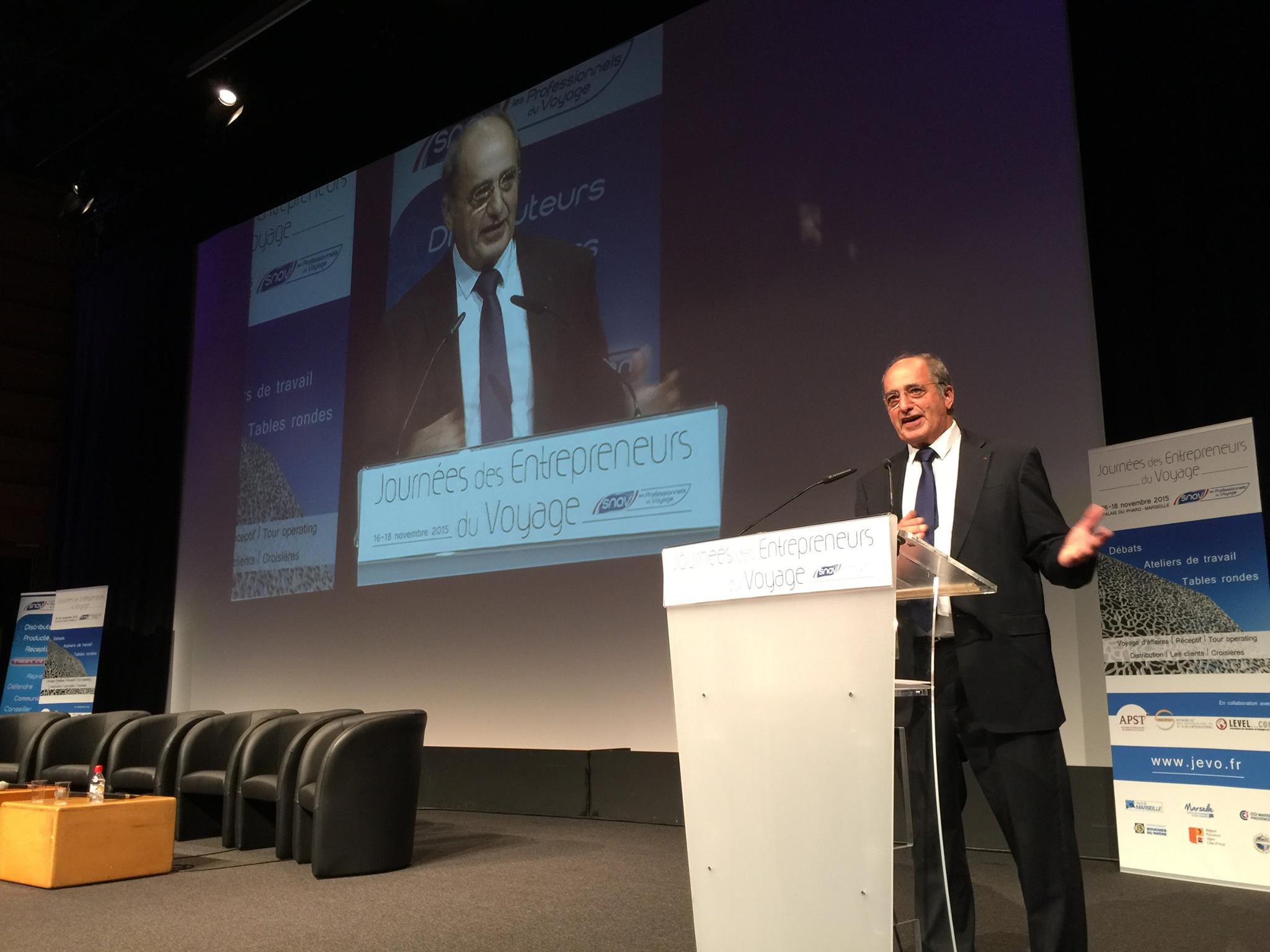 Congrès du SNAV :  "Notre monde vit des bouleversements considérables", selon J.-P. Mas (live)