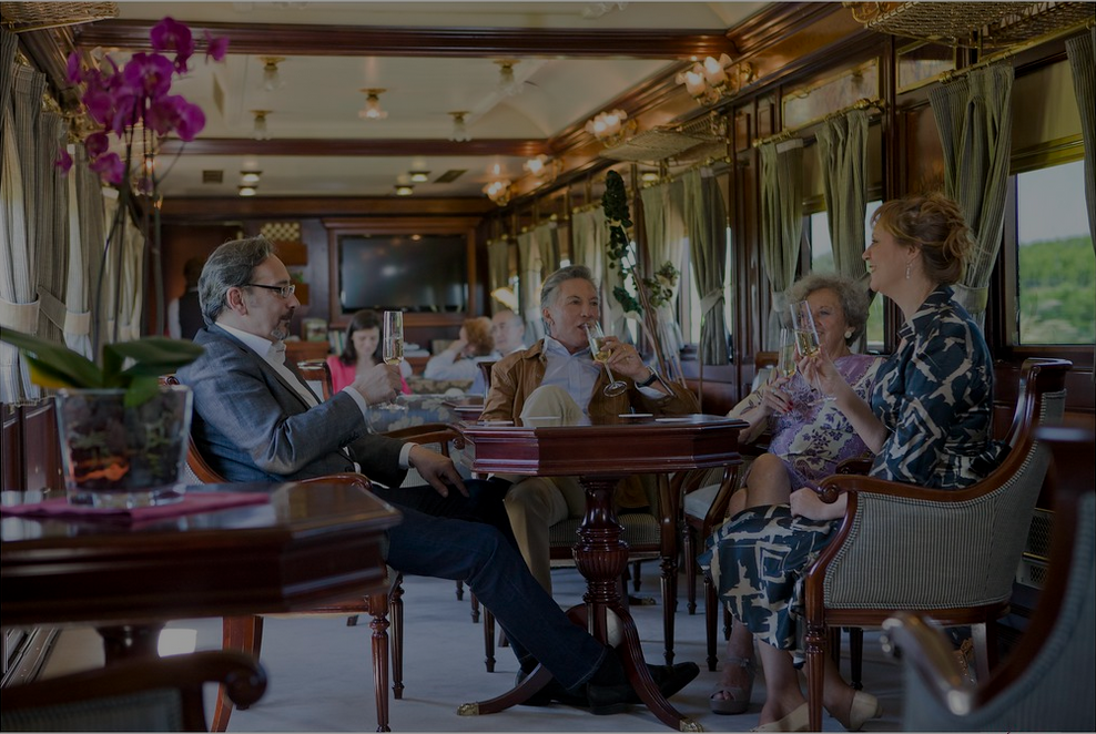 Dans les salons du train El Andalus (© Renfe/ Fotos Potier)