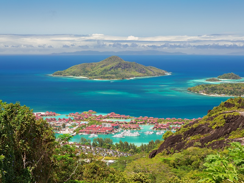 Vue de l'Ile de Mahé aux Seychelles -Photo Fotolia 18042011