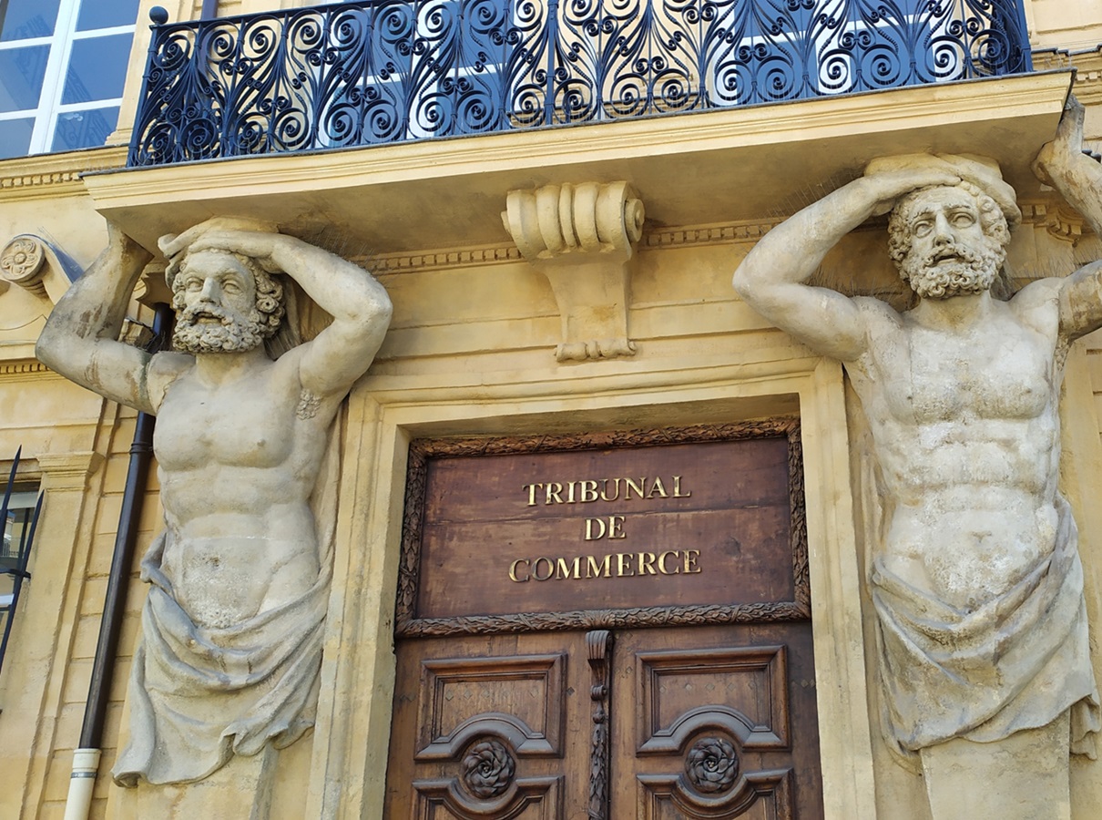 Univairmer a été placé en redressement judiciaire par le tribunal - Depositphotos