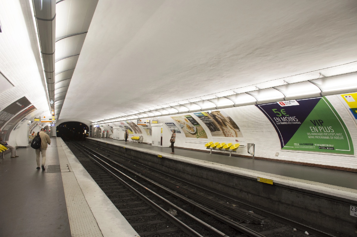 A quoi peuvent bien servir les pubs dans le métro ?- Depositphotos.com Auteur anirut A quoi peuvent bien servir les pubs dans le métro ?- Depositphotos.com Auteur anirut