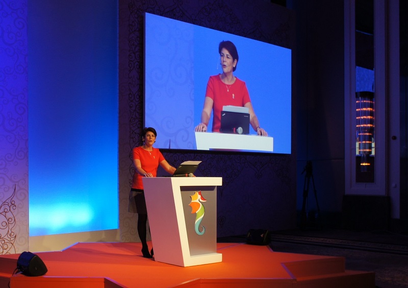 Dominique Beljanski, présidente de la coopérative Selectour Afat lors de son discours d'ouverture du congrès à Istanbul - Photo CE