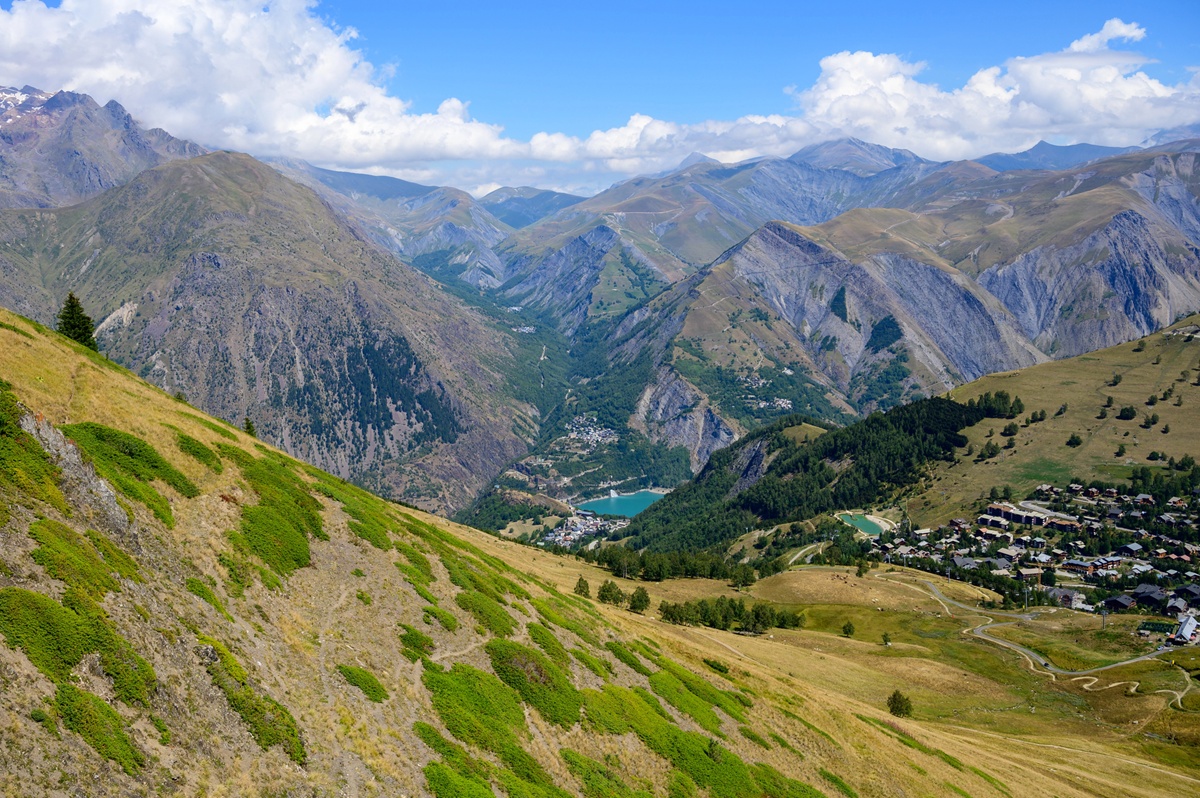 Belambra recrute pour renforcer ses équipes partout en France cet été, et notamment sur ses sites de montagne - DepositPhotos.com, foto-pixel.web.de
