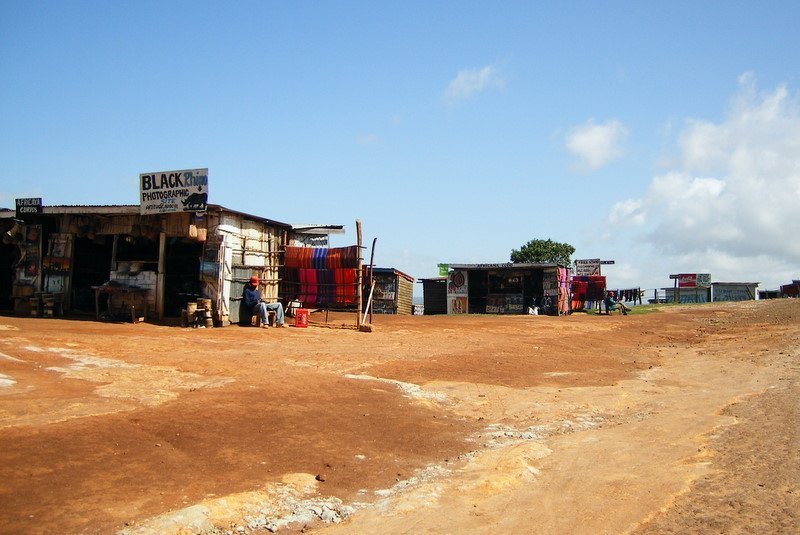 zéro touristes pour les petits marchands de souvenirs.