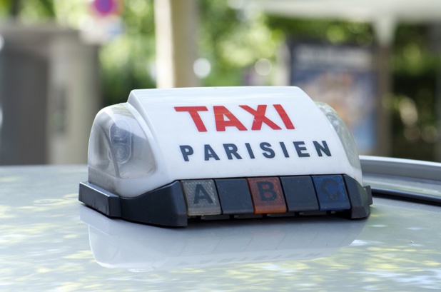 Les taxis restent mobilisés face à Uber - Photo : Jimmy29-Fotolia.com Les taxis restent mobilisés face à Uber - Photo : Jimmy29-Fotolia.com