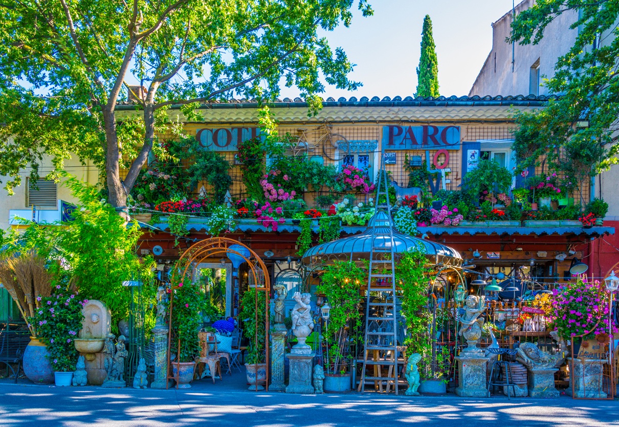 SOWELL Hôtels & Résidences s'installe à L'Isle-sur-la-Sorgue - Photo : Depositphotos.com @Dudlajzov