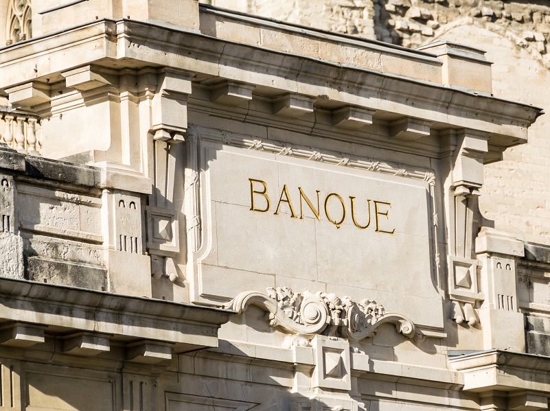 Les banques préfèrent se retirer du marché plutôt que fournir des garanties financières illimitées pour les professionnels du tourisme en France - Photo : Pictures news-Fotolia.com