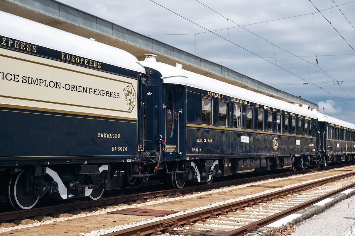 Un train de luxe pour un voyage ferroviaire inédit -Depositphotos @Roberto_Sorin Un train de luxe pour un voyage ferroviaire inédit -Depositphotos @Roberto_Sorin