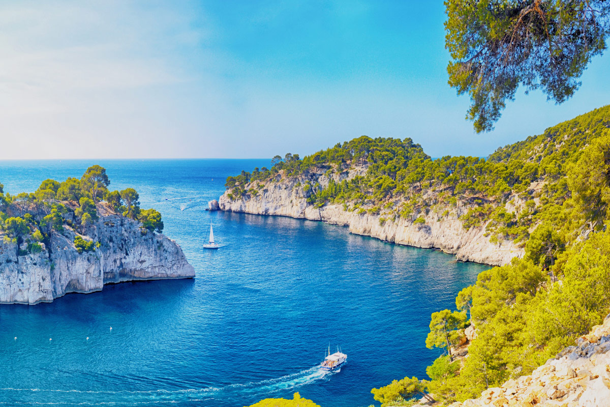 Entre terre et mer, la Région Sud offre un décor d’exception pour accueillir le Forum des Pionniers 2025. Un territoire aux multiples visages, propice à l’exploration, à la réflexion et à la mise en réseau © iStock