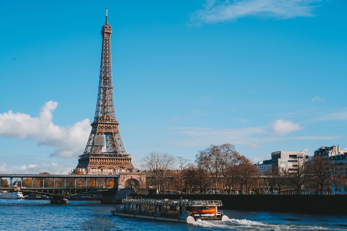 Tourisme hiver 2025 : la fréquentation se stabilise, portée par les étrangers Depositphotos.com YuliyaKirayonakBO