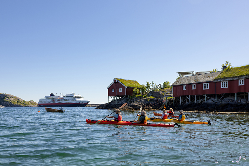 © Hurtigruten / Espen Mills