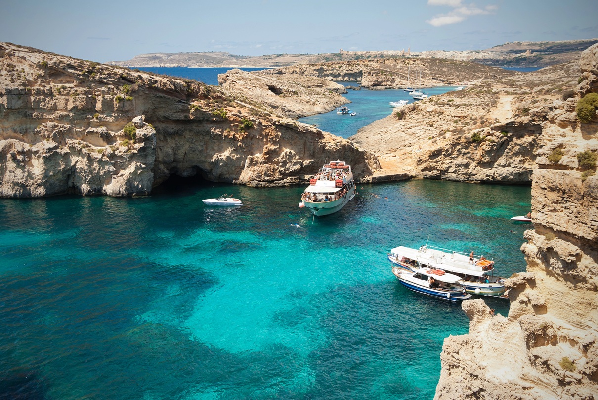 Blue Lagoon à Malte : un accès restreint dès cet été - Photo : Depositphotos.com @lusia83