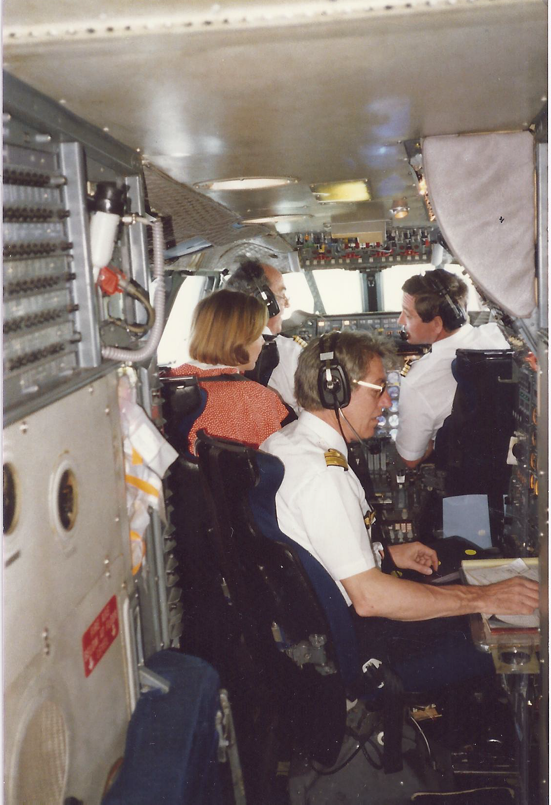 Le PNT de Concorde avec le commandant Lalanne dans son étroite cabine de pilotage. Photo MS.