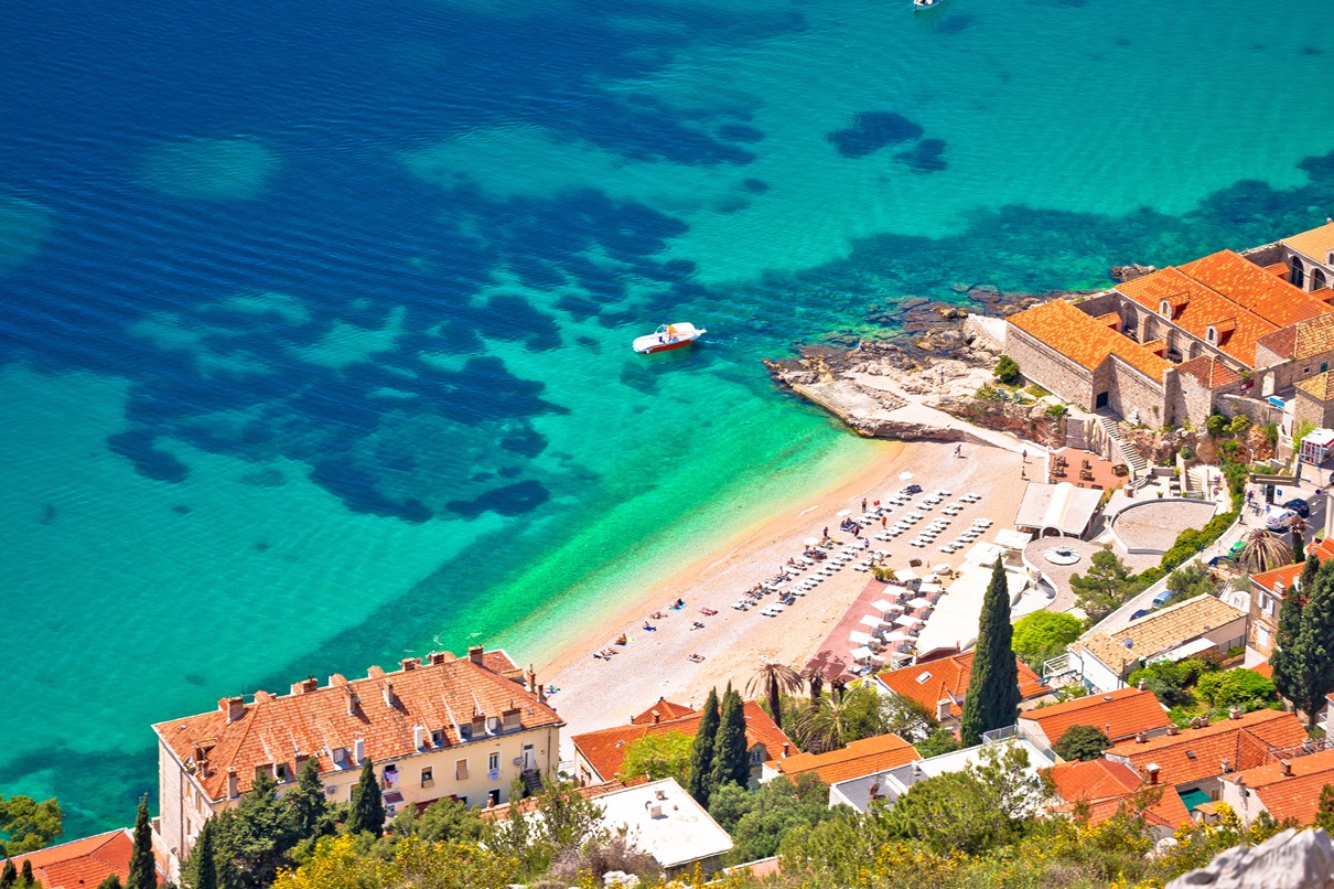 Plage de Banje - Photo : Depositphotos.com @xbrchx