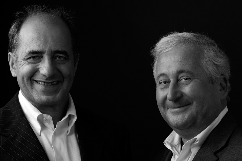 Le 9 avril 2009, un communiqué annonce la fusion des deux grands réseaux volontaires d’agences indépendantes. Il est co-signé par François-Xavier de Boüard et Jean-Pierre Mas, président du réseau concurrent AFAT, dont le siège est à Toulouse - DR