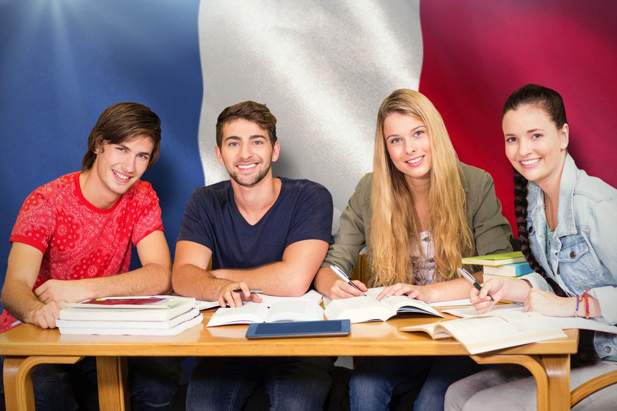 France DMC Alliance met en place un partenariat avec l’École des Professionnels du Tourisme (EPT) - DepositPhotos.com,  Wavebreakmedia