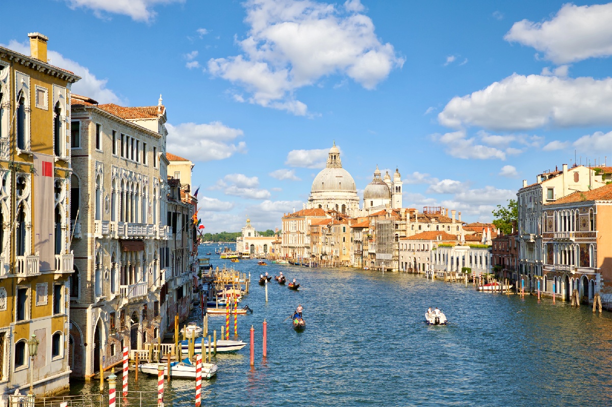 Précision : le réceptif Alba Travel Srl n’est pas liée à Albatravel France - Depositphotos.com Auteur dibrova Précision : le réceptif Alba Travel Srl n’est pas liée à Albatravel France - Depositphotos.com Auteur dibrova