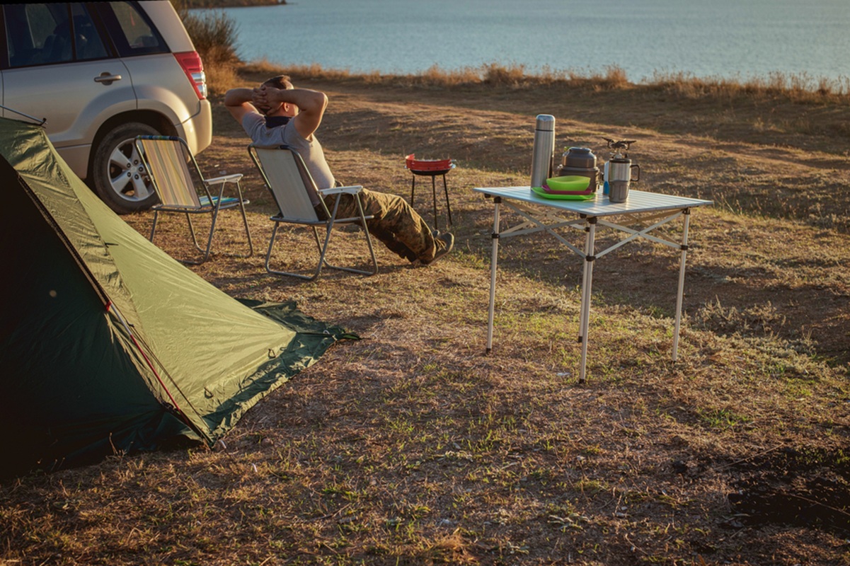 « Les emplacements nus sont très demandés, signe que les vacanciers cherchent à maîtriser leur budget », affirme Nicolas Dayot, président de la Fédération Nationale de l’Hôtellerie de Plein Air (FNHPA). @depositphotos/nata-lunataD « Les emplacements nus sont très demandés, signe que les vacanciers cherchent à maîtriser leur budget », affirme Nicolas Dayot, président de la Fédération Nationale de l’Hôtellerie de Plein Air (FNHPA). @depositphotos/nata-lunataD