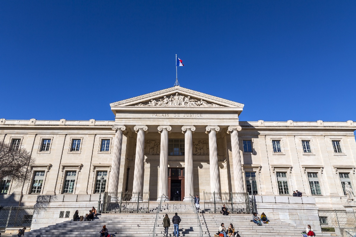 Faux voyages organisés : la présidente d'une association condamnée à deux ans de prison avec sursis - Depositphotos.com  Auteur EnginKorkmaz Faux voyages organisés : la présidente d'une association condamnée à deux ans de prison avec sursis - Depositphotos.com  Auteur EnginKorkmaz