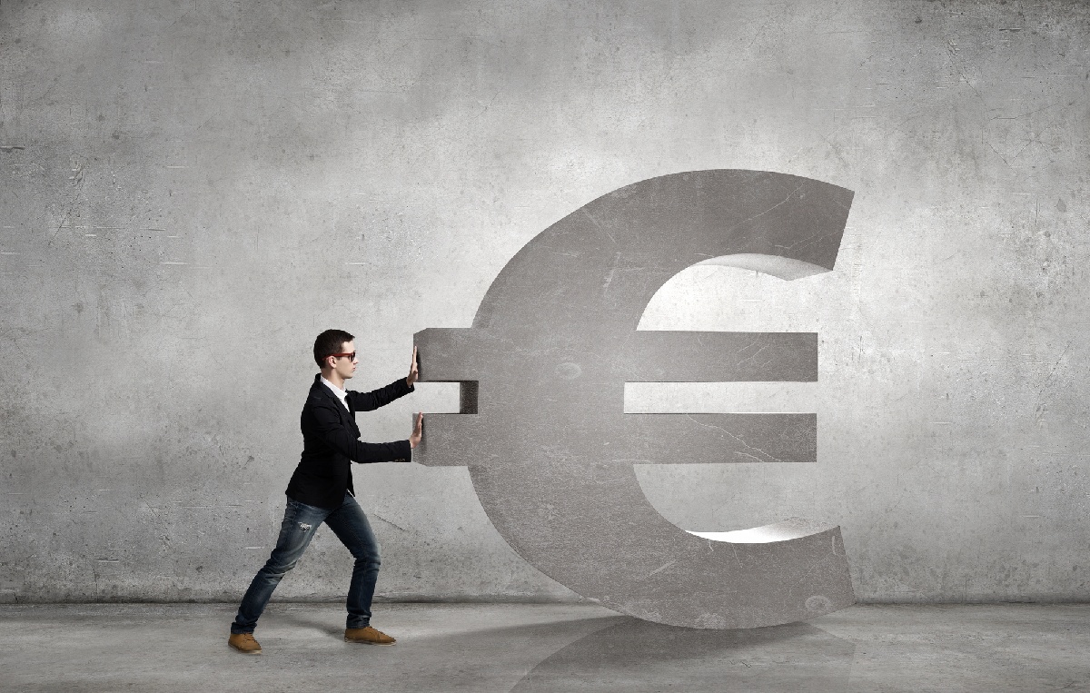 Change : un euro en hausse malgré le ralentissement européen - Depositphotos.com  Auteur SergeyNivens