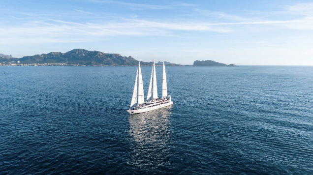 Le groupe Ponant est un acteur français du tourisme maritime, spécialisé dans les croisières d’exploration haut de gamme à bord de navires à taille humaine. Photo : Ponant