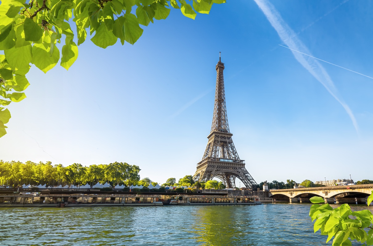 Tourisme à Paris : quelle tendance cet été ? - Photo : Depositphotos.com @Givaga