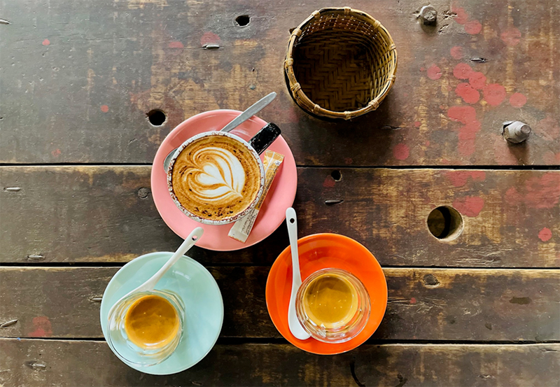 Café au plateau des Bolovens © Easia Travel