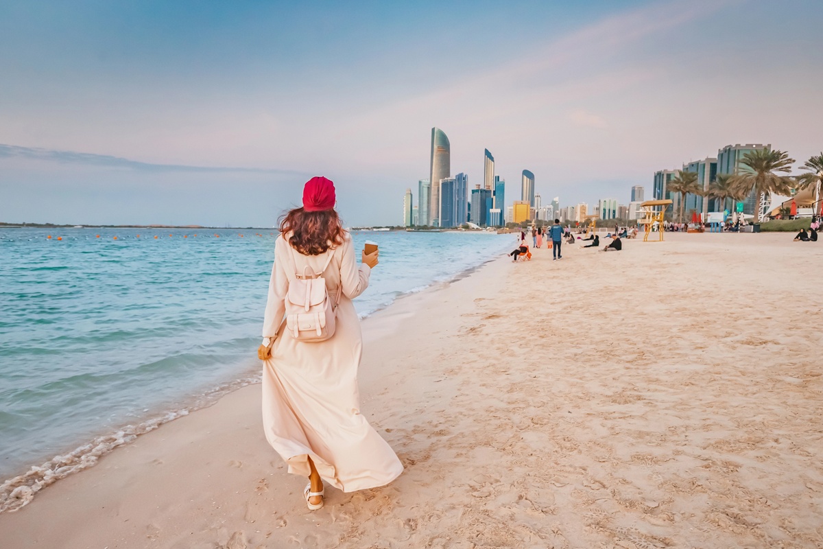 Abu Dhabi s’étend sur plus de 200 îles, entre désert et mer. L'émirat est la destination idéale pour une escale de deux ou trois jours - DepositPhotos.com, frantic00
