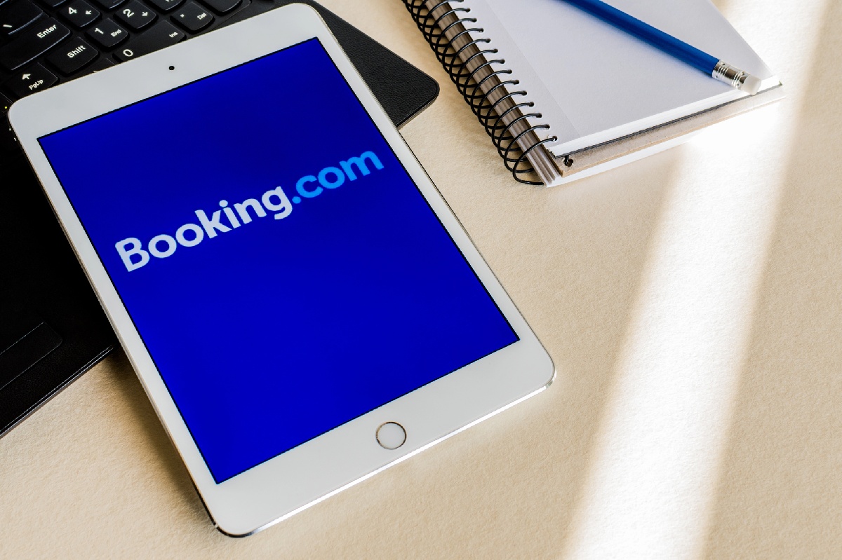 Pourquoi la DGCCRF a-t-elle épinglé Booking.com ? - Depositphotos Auteur Wirestock