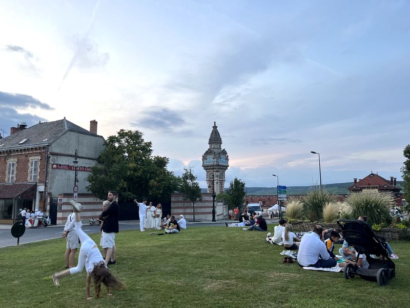 La Tour du Champagne de Castellane, haute de 66 mètres, est l'un des emblèmes d'Epernay (© PB) La Tour du Champagne de Castellane, haute de 66 mètres, est l'un des emblèmes d'Epernay (© PB)