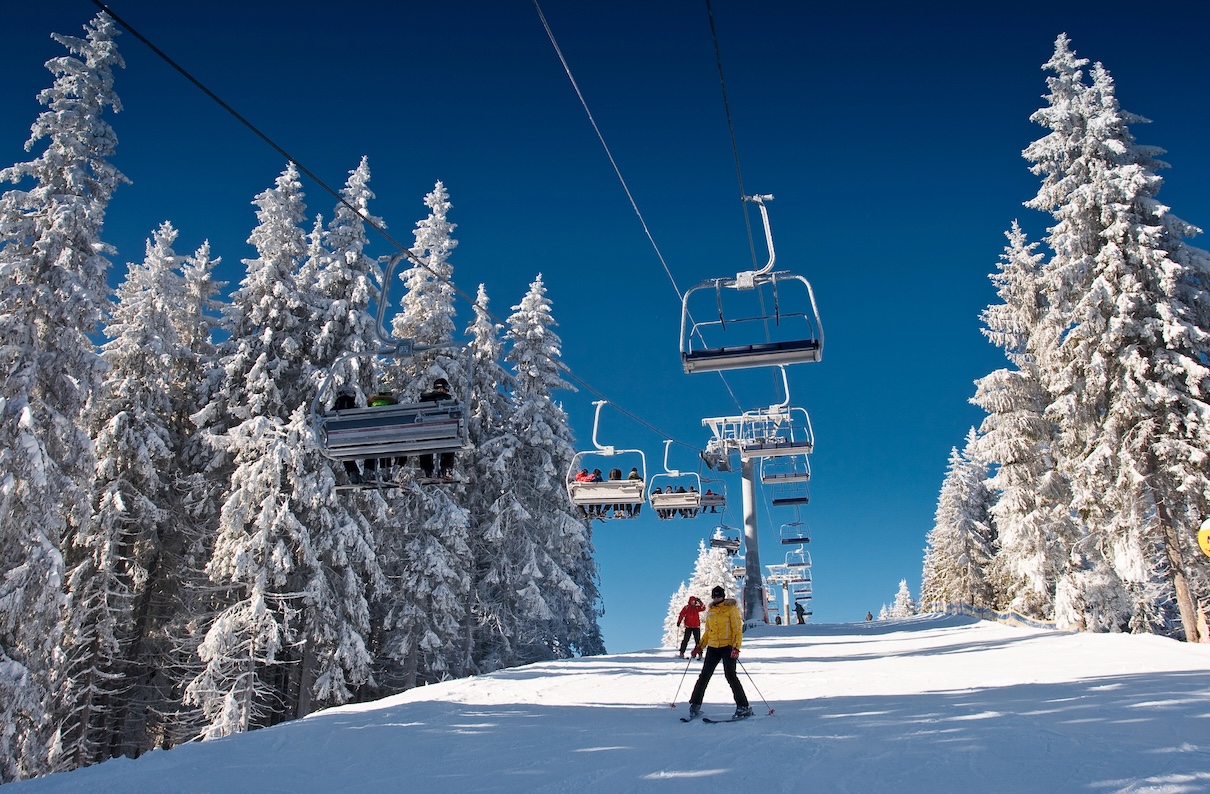 Près de 800 professionnels de la montagne se retrouveront à Toulouse les 2 et 3 octobre 2025, pour le congrès des Domaines Skiables de France - Depositphotos.com, @leonid_tit