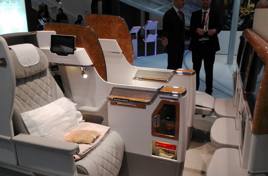 Le design des nouveaux sièges de la Classe Affaires d'Emirates s'inspire de l'intérieur d'une voiture de sport moderne - Photo : P.C.