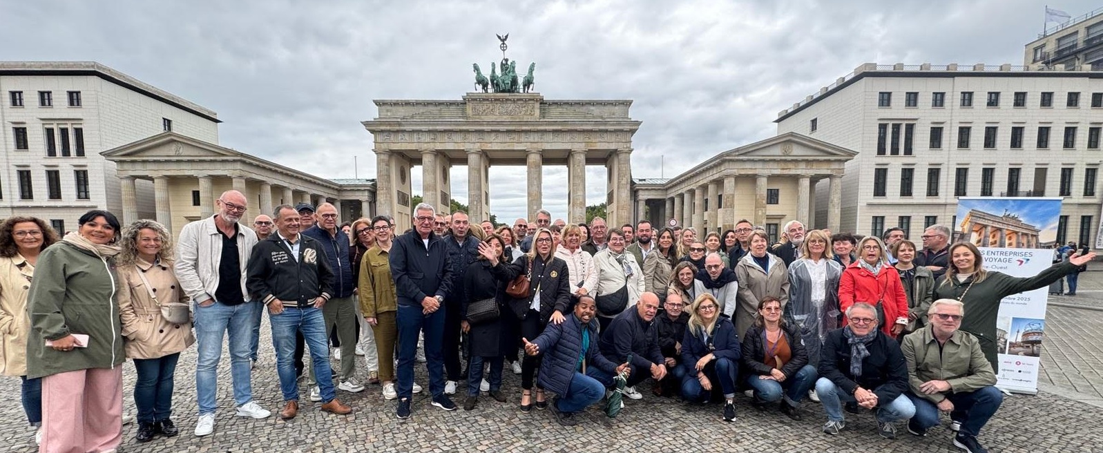 La porte de Brandebourg se trouvait en zone Est lors de la guerre froide, juste derrière le mur @EDV Centre-Ouest La porte de Brandebourg se trouvait en zone Est lors de la guerre froide, juste derrière le mur @EDV Centre-Ouest