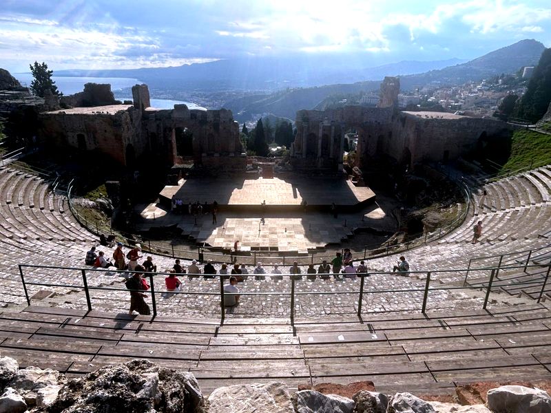Le théâtre antique de Taormine garantit un voyage à travers l'histoire de la Sicile à celui qui le visite © PB