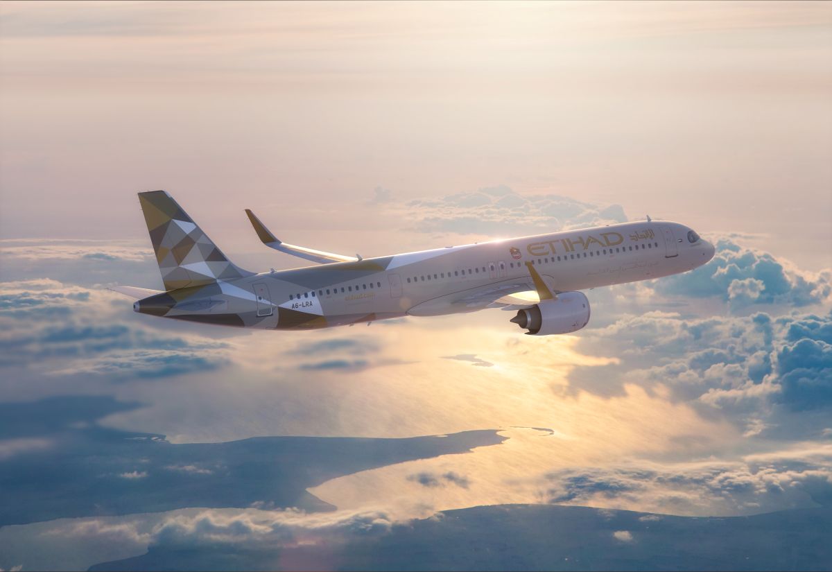Les équipes d’Etihad commercialisent l'A321LR - cet avion « comme les grands » - en trois classes : first, business et économique - Photo : Etihad Airways