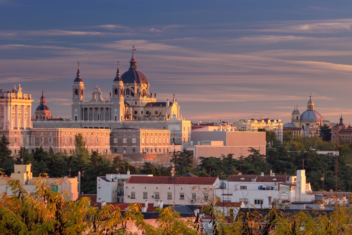 Le tourisme d’affaires génère 5,7 milliards d’euros à Madrid, soit 2 % du PIB régional. @depositphotos/ rudi1976